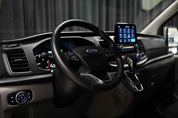 Ford Transit Custom 12 of 26