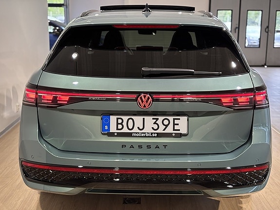Volkswagen Passat 5 of 5
