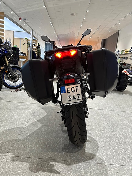 Yamaha Tracer 9 GT+ Y-AMT 2 of 5
