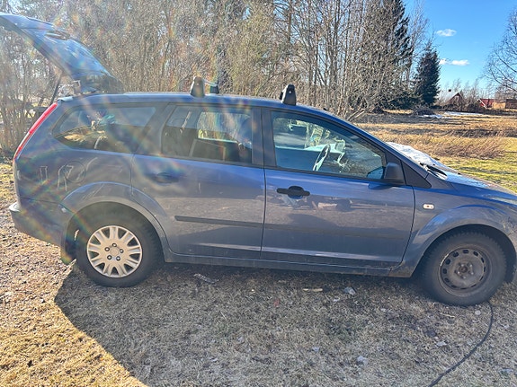 Ford Focus 3 of 5