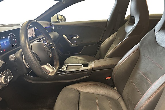 Mercedes-Benz CLA250 e 13 of 23