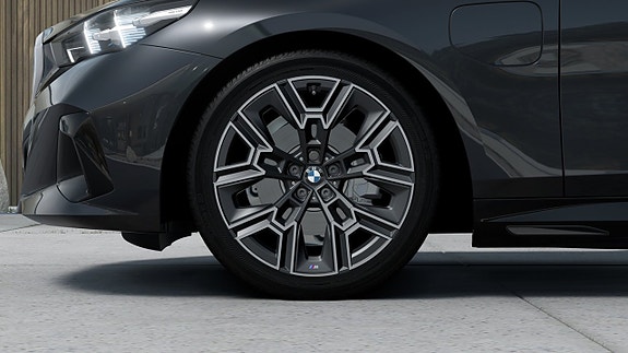 BMW 530e 7 of 13