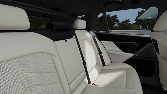 BMW 530e 11 of 13
