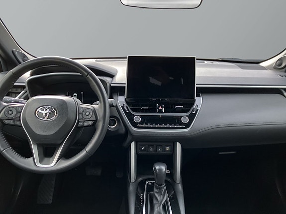 Toyota Corolla Cross 9 of 11