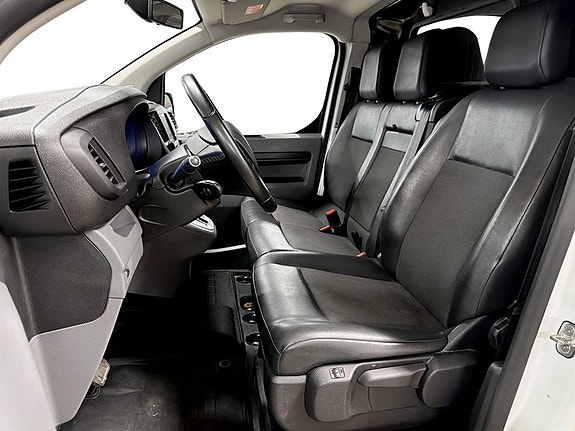 Peugeot e-Expert 10 of 19