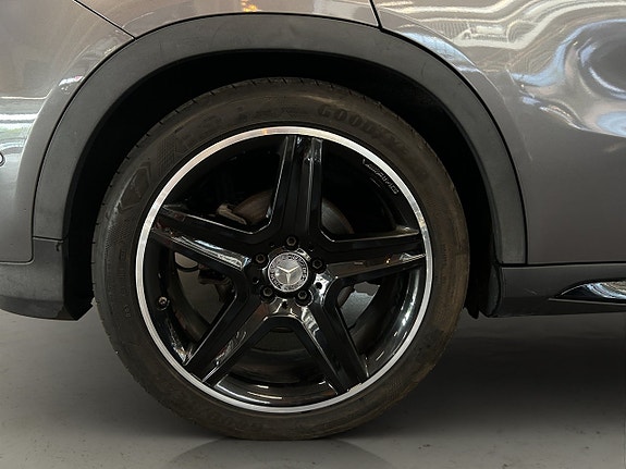 Mercedes-Benz GLA220 9 of 30