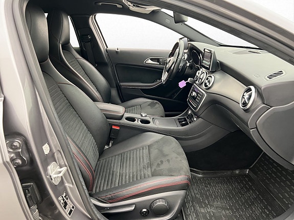 Mercedes-Benz GLA220 19 of 30