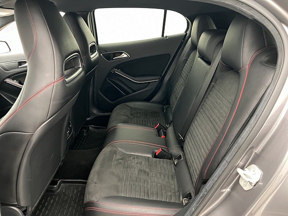 Mercedes-Benz GLA220 24 of 30