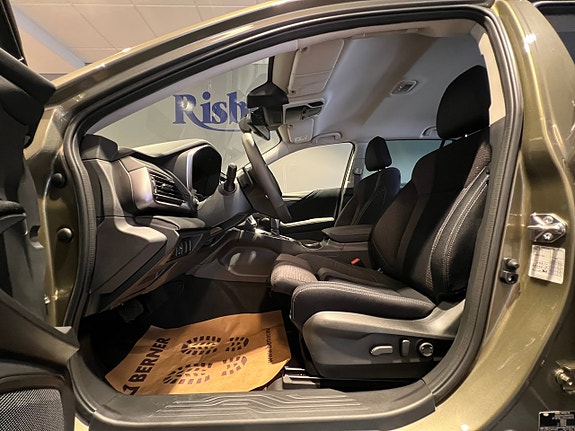 Subaru Outback 8 of 12