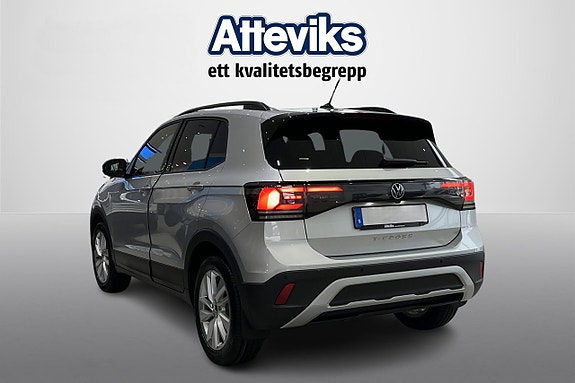 Volkswagen T-Cross 3 of 16