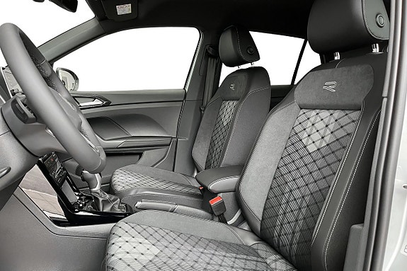 Volkswagen T-Cross 17 of 20