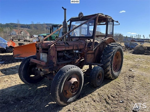 BM VOLVO 350 Skogsutrustad traktor (39,000:- ex moms)