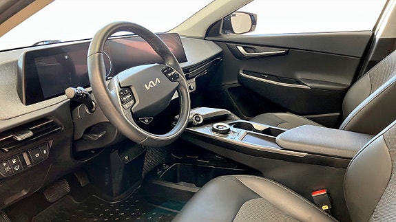 Kia EV6 8 of 12