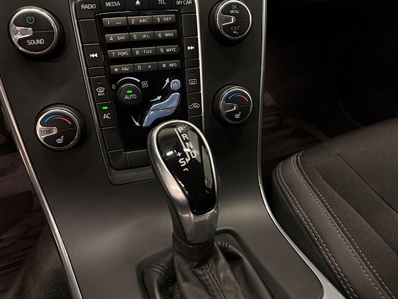 Volvo V60 13 of 18