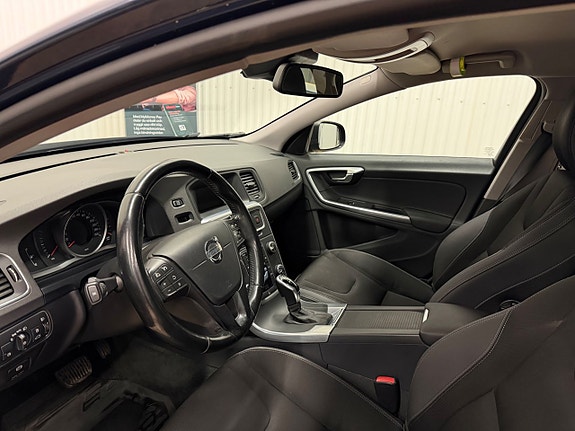 Volvo V60 8 of 18