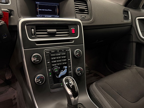 Volvo V60 12 of 18