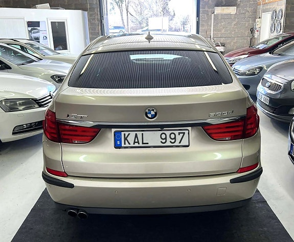 BMW 530d 6 of 25