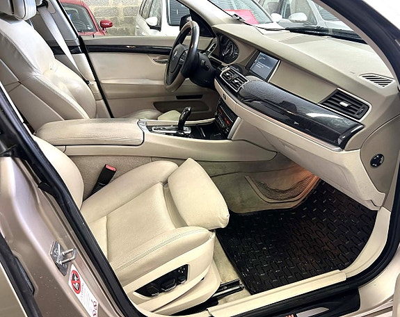 BMW 530d 8 of 25