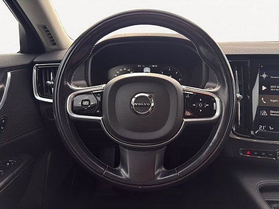 Volvo V90 Cross Country 12 of 24