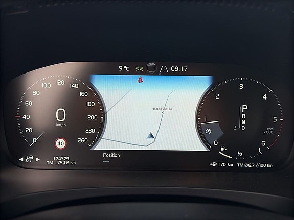 Volvo V90 Cross Country 13 of 24