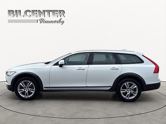 Volvo V90 Cross Country 3 of 24