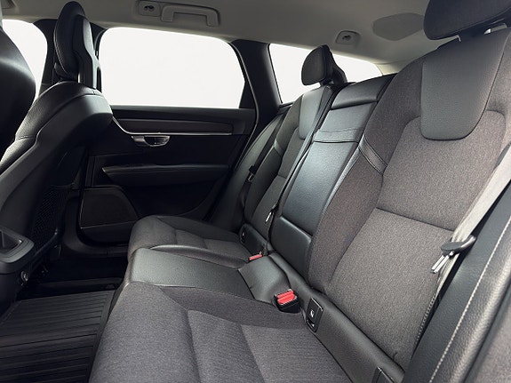 Volvo V90 Cross Country 18 of 24