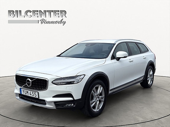 Volvo V90 Cross Country 2 of 24