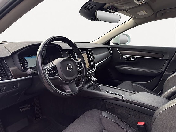Volvo V90 Cross Country 9 of 24
