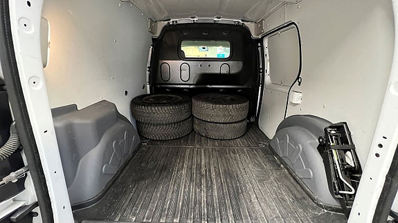Renault Kangoo Express 10 of 16
