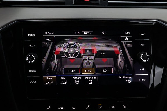 Volkswagen Passat Alltrack 20 of 23