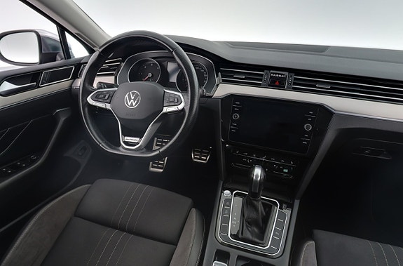 Volkswagen Passat Alltrack 13 of 23