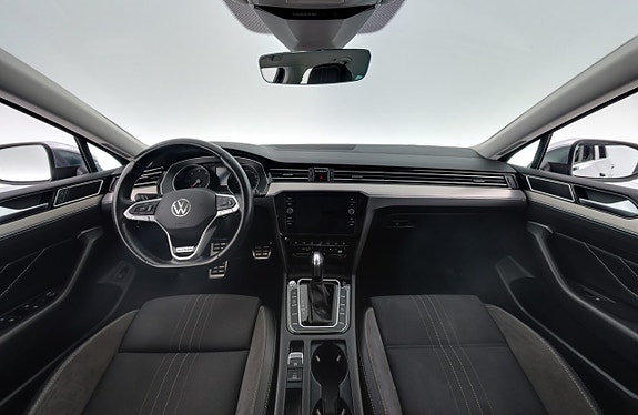 Volkswagen Passat Alltrack 11 of 23