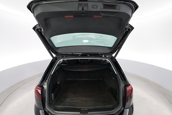 Volkswagen Passat Alltrack 22 of 23