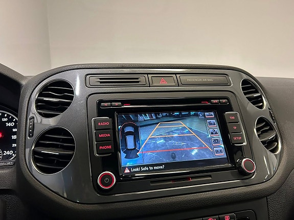 Volkswagen Tiguan 16 of 25