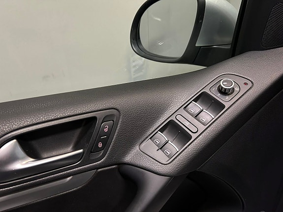 Volkswagen Tiguan 15 of 25