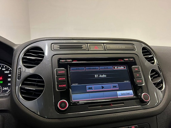 Volkswagen Tiguan 17 of 25