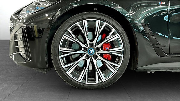 BMW i4 9 of 9