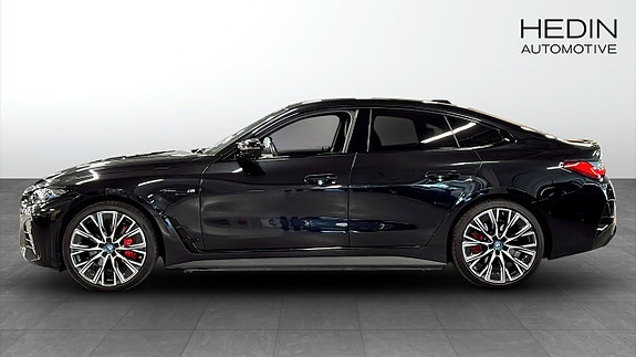 BMW i4 6 of 9