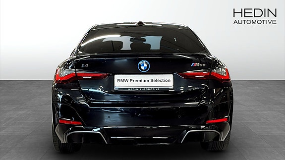 BMW i4 7 of 9