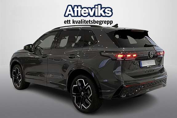 Volkswagen Tiguan 3 of 18