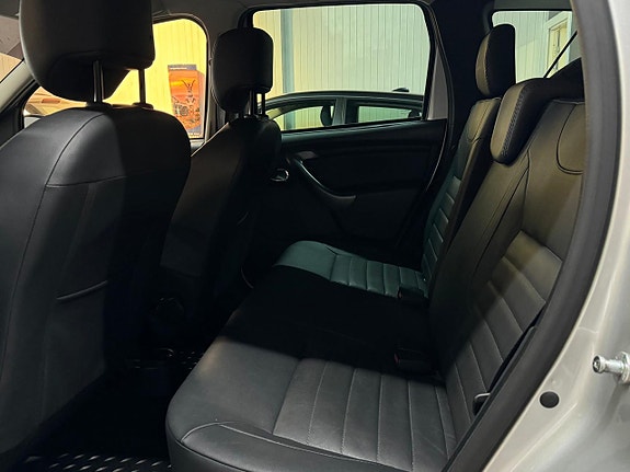 Dacia Duster 12 of 12