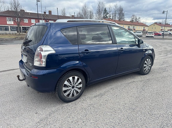 Toyota Corolla Verso 5 of 5