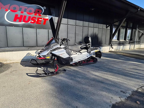 Ski-Doo Renegade XRS 900 ACE Turbo R -24