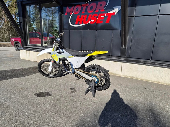 Husqvarna TC 125 -24 2 of 2