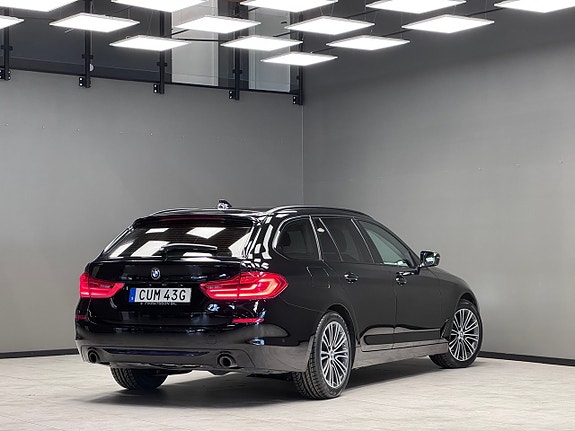 BMW 520d 2 of 5