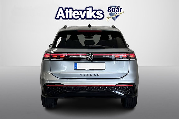 Volkswagen Tiguan 4 of 17