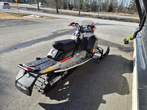 Ski-Doo 600 MXZ SPORT EFI -21 3 of 3
