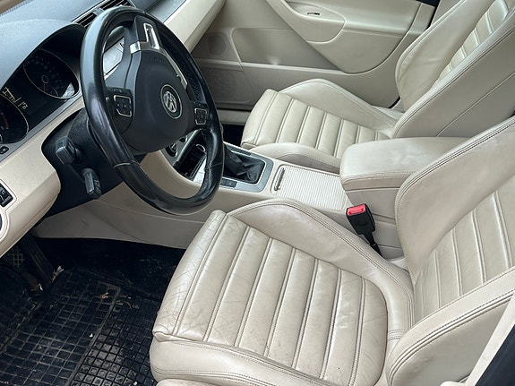 Volkswagen Passat 3 of 4