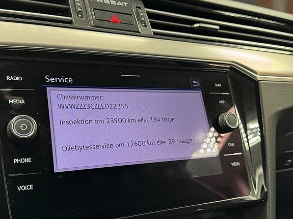 Volkswagen Passat Alltrack 14 of 19