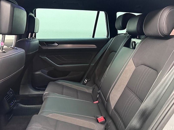 Volkswagen Passat Alltrack 11 of 19